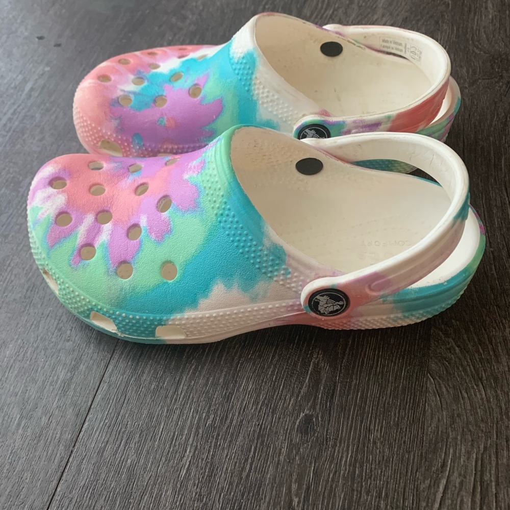 Girls tie dye CROCs size 13